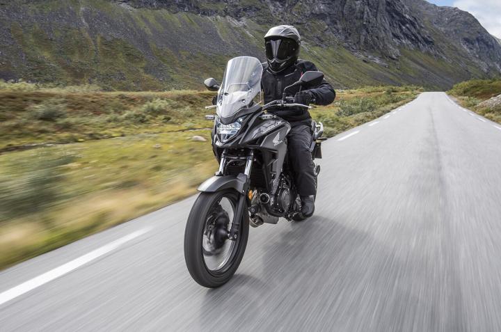 Apa itu Defensive Riding Agar Selamat di Jalan?